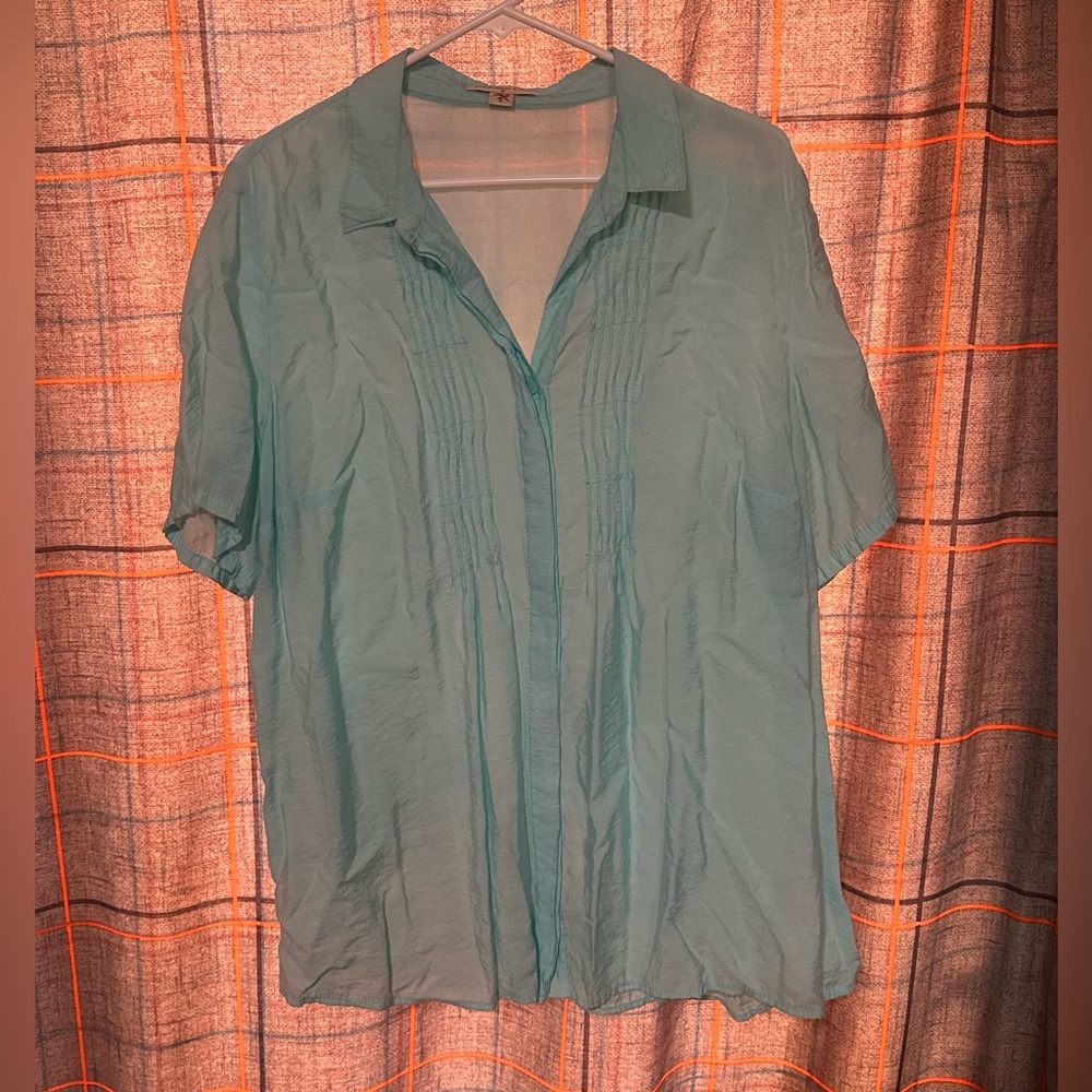 Lightweight button up - image 1